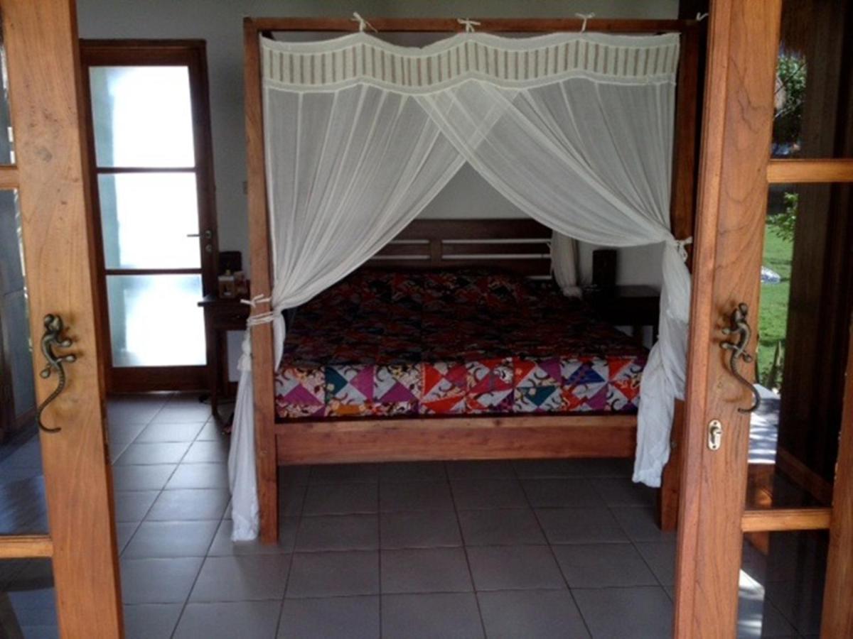 Sunia Loka Bungalows & Dive Center Pemuteran Quarto foto