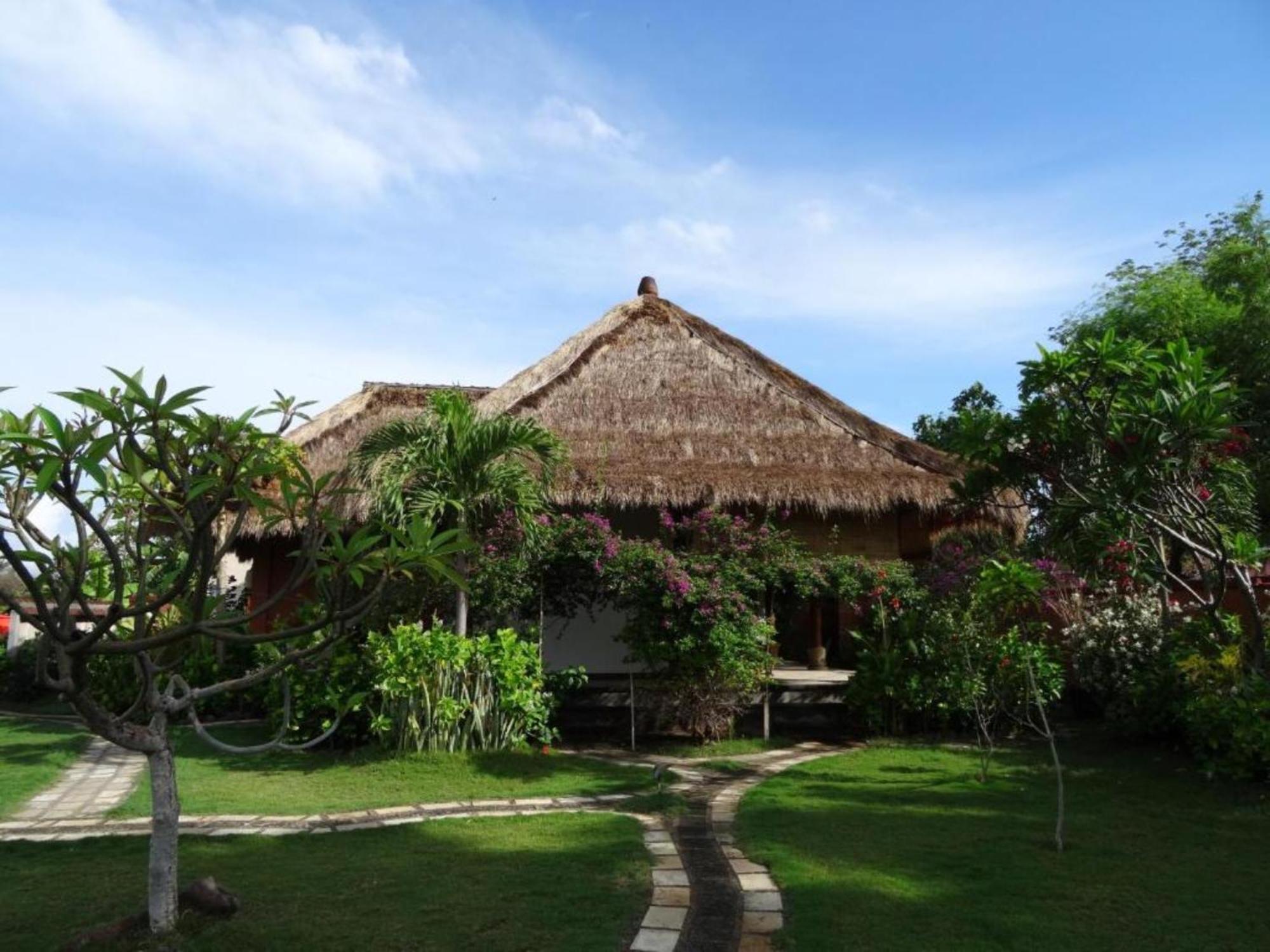 Sunia Loka Bungalows & Dive Center Pemuteran Exterior foto