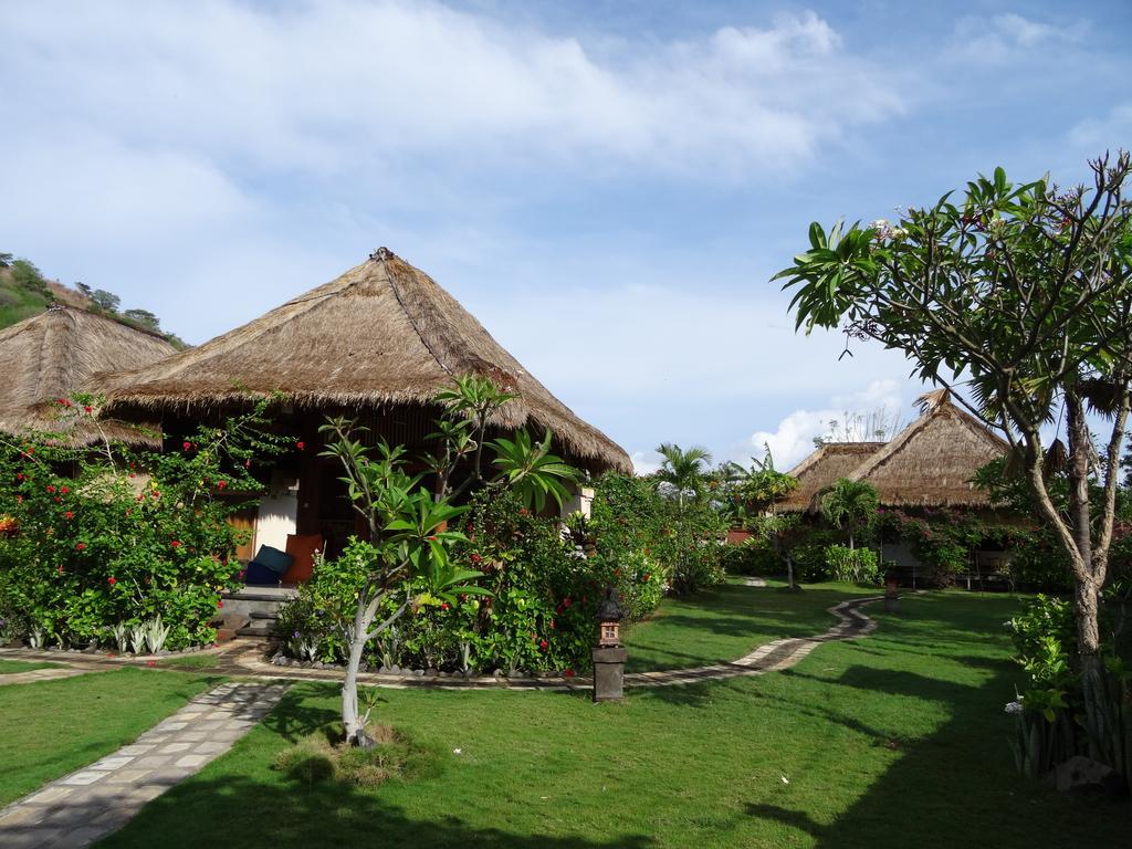 Sunia Loka Bungalows & Dive Center Pemuteran Exterior foto
