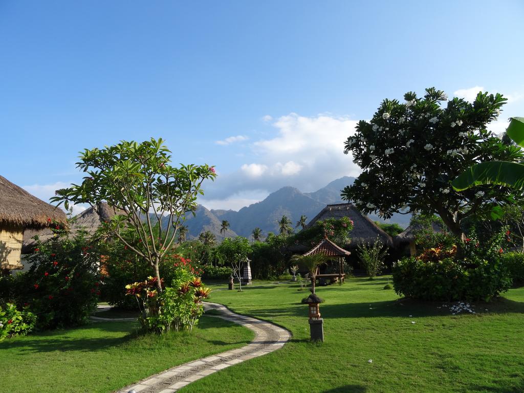 Sunia Loka Bungalows & Dive Center Pemuteran Exterior foto