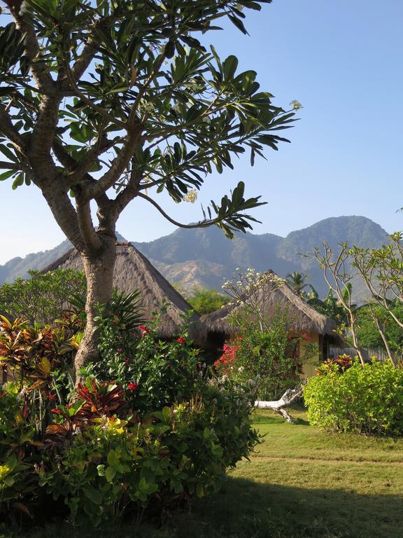 Sunia Loka Bungalows & Dive Center Pemuteran Exterior foto